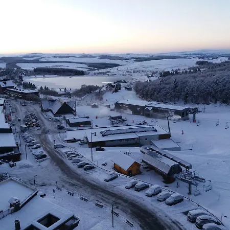 Aux Pieds Des Pistes Апартаменты *